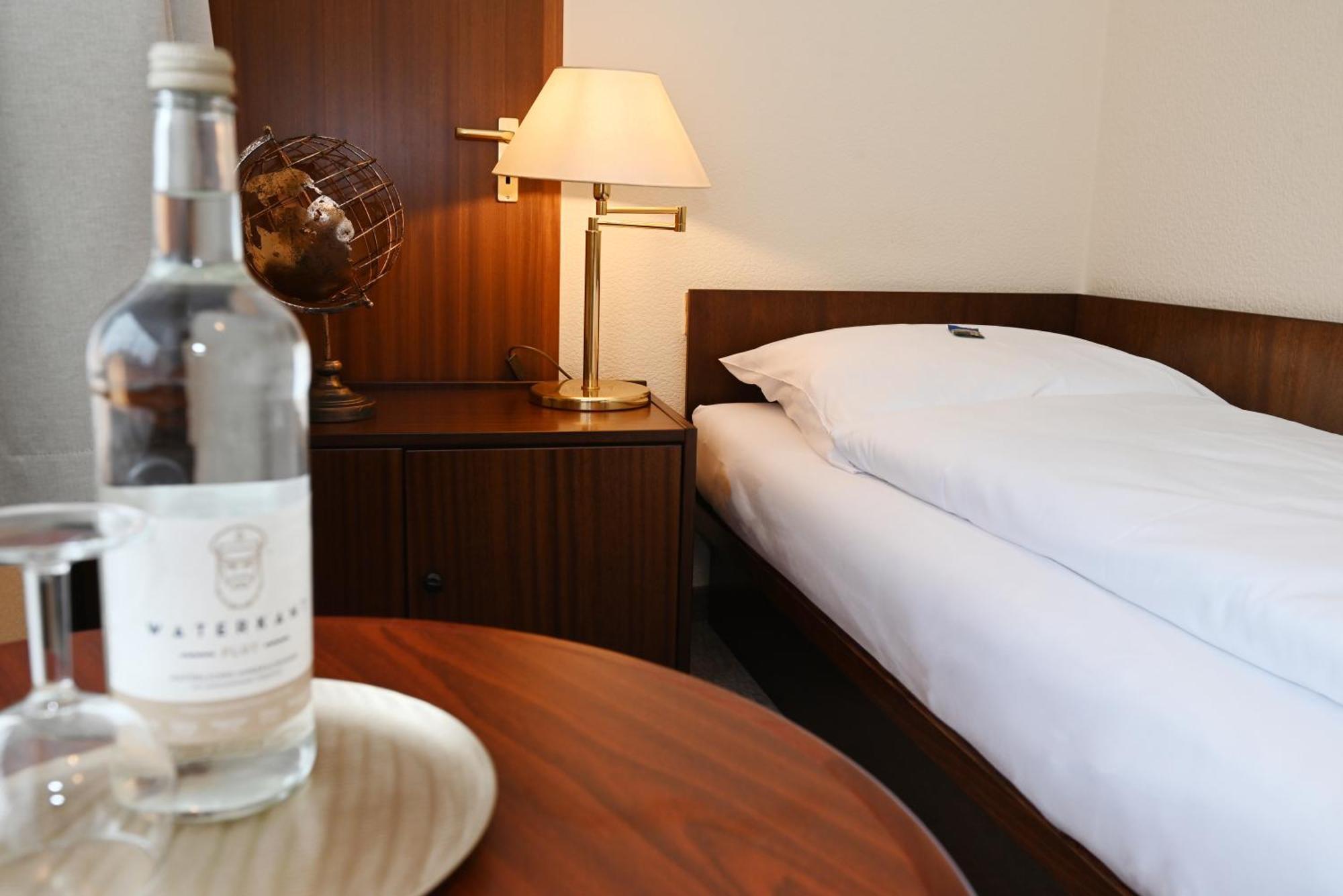Strandhotel Salty Бюзум Экстерьер фото