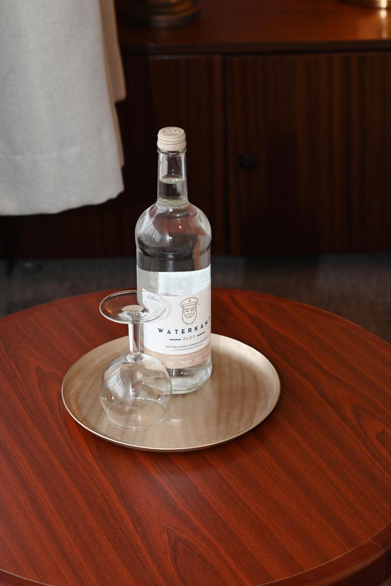 Strandhotel Salty Бюзум Экстерьер фото