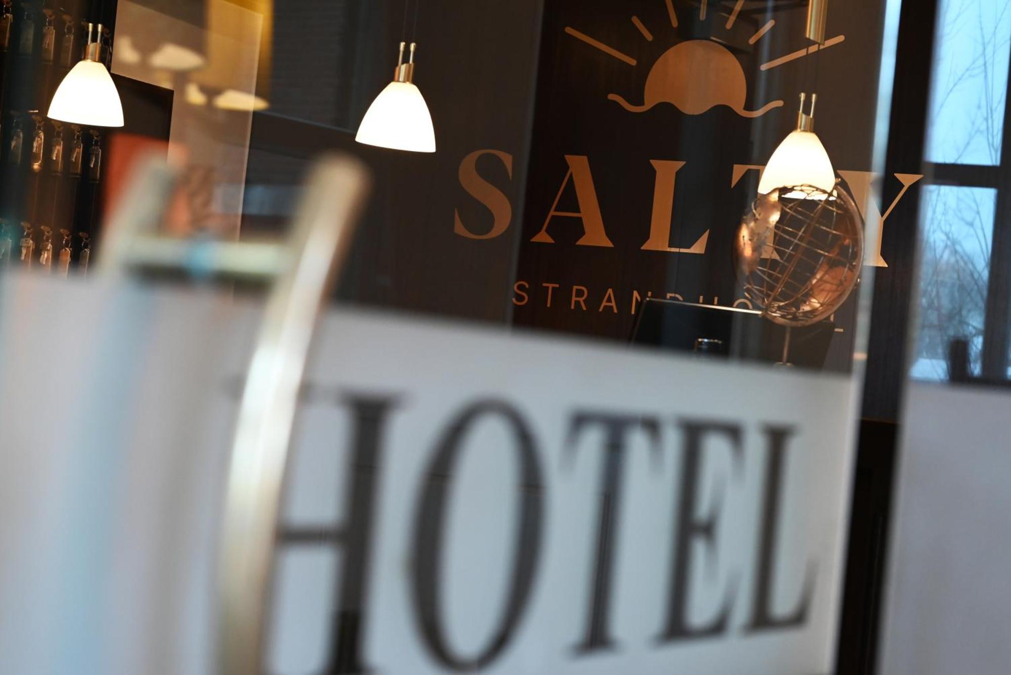 Strandhotel Salty Бюзум Номер фото